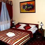 Pensjonat Zbojecki Dwor Wellness & Spa - Blisko Basenow Termalnych Guest house 3*
