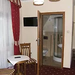 Guest house Pensjonat Zbojecki Dwor Wellness & Spa - Blisko Basenow Termalnych 3*