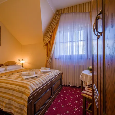 Guest house Pensjonat Zbojecki Dwor Wellness & Spa - Blisko Basenow Termalnych 3*