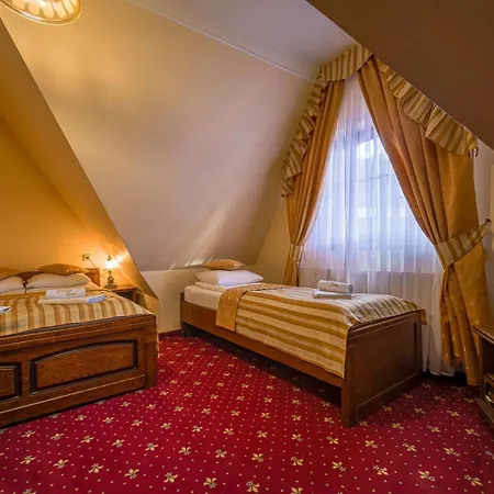 Zbojecki Dwor Wellness & - Blisko Basenow Termalnych 게스트하우스 3*