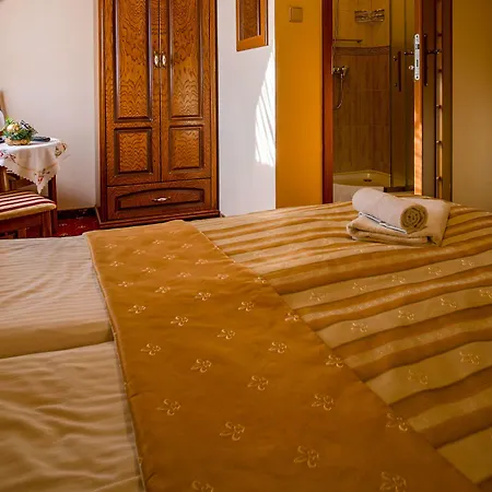 Pensjonat Zbojecki Dwor Wellness & Spa - Blisko Basenow Termalnych Guest house 3*