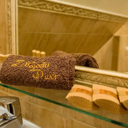 Casa de hóspedes Pensjonat Zbójecki Dwór Wellness&SPA, Jacuzzi ogrodowe, strefa do grillowania, plac zabaw dla dzieci, blisko basenów termalnych Bukowina Tatrzańska