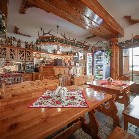 Pensjonat Zbojecki Dwor Wellness & Spa - Blisko Basenow Termalnych Guest house 3*