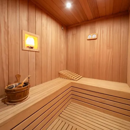 Pensjonat Zbójecki Dwór Wellness&SPA, Jacuzzi ogrodowe, strefa do grillowania, plac zabaw dla dzieci, blisko basenów termalnych 3*