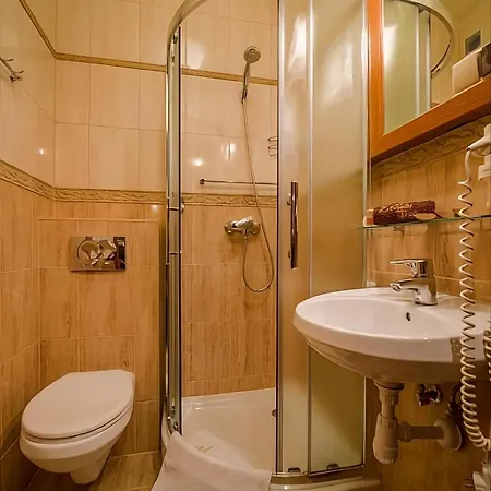 Pensjonat Zbójecki Dwór Wellness&SPA, Jacuzzi ogrodowe, strefa do grillowania, plac zabaw dla dzieci, blisko basenów termalnych 3*