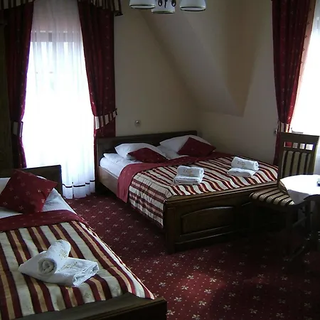 Guest house Pensjonat Zbojecki Dwor Wellness & Spa - Blisko Basenow Termalnych Bukowina Tatrzanska