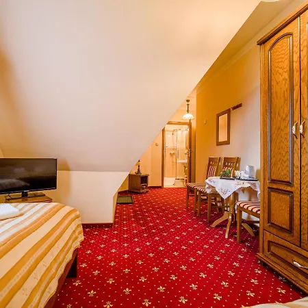 Guest house Pensjonat Zbojecki Dwor - Blisko Basenow Termalnych I Szlakow Gorskich Bukowina Tatrzanska